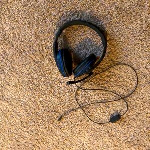 Wired gaming headset, mic works good